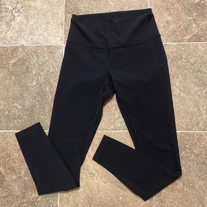 Lululemon Size 8 leggings / tights / yoga pants
